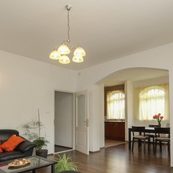 Budapest | District 16 | 6 bedrooms |  1 900 EUR | #02457