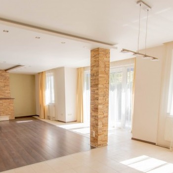 Budapest | District 2A | 4 bedrooms |  €3.000 (1.130.000 HUF) | #080437