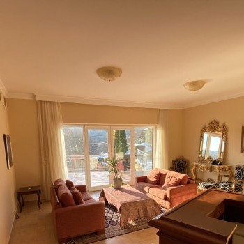 Budapest | District 2 | 3 bedrooms |  €2.800 (1.040.000 HUF) | #100044