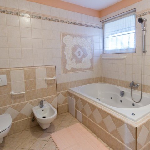 Budapest | District 2 | 2 bedrooms |  €2.100 (780.000 HUF) | #102415