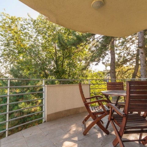 Budapest | District 2 | 3 bedrooms |  €2.500 (1.040.000 HUF) | #102549
