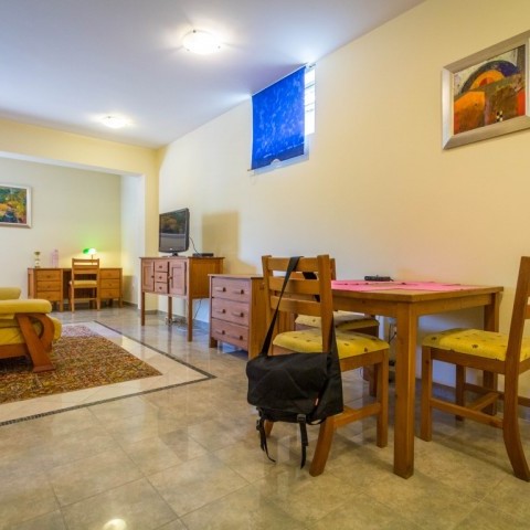 Budapest | District 12 | 2 bedrooms |  €1.800 (700.000 HUF) | #102897