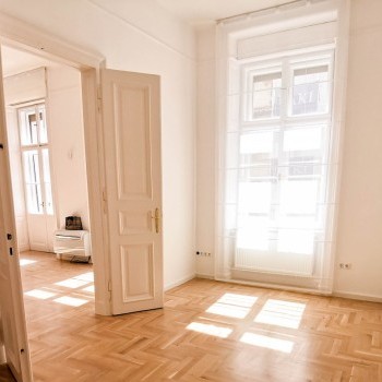 Budapest | District 6 | 2 bedrooms |  €2.000 (770.000 HUF) | #103515