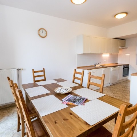 Budapest | District 2 | 4 bedrooms |  €3.000 (1.160.000 HUF) | #104017