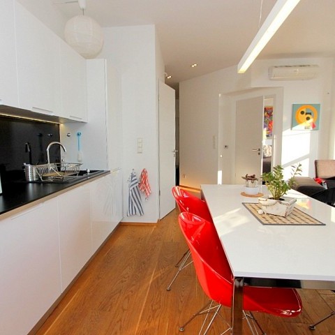 Budapest | District 5 | 2 bedrooms |  €1.200 (450.000 HUF) | #105187