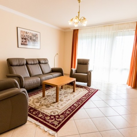 Budapest | District 12 | 3 bedrooms |  €1.400 (550.000 HUF) | #105946