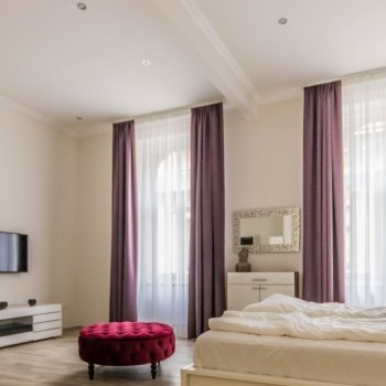 Budapest | District 7 | 7 bedrooms |  260 000 000 HUF | #13708