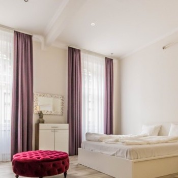 Budapest | District 7 | 7 bedrooms |  320 000 000 HUF | #13708