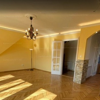 Budapest | District 2 | 4 bedrooms |  €2.700 (1.020.000 HUF) | #254838