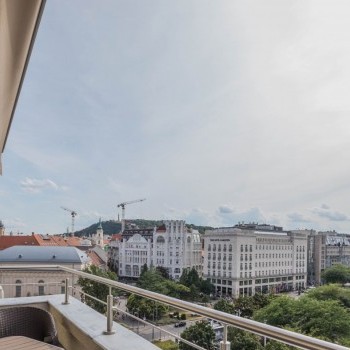 Budapest | District 6 | 2 bedrooms |  €2.500 (930.000 HUF) | #30447