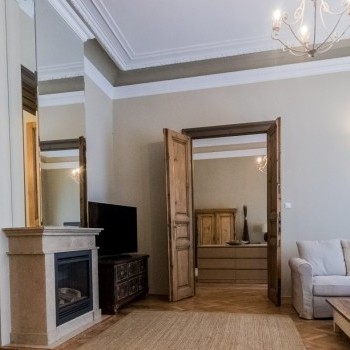 Budapest | District 5 | 3 bedrooms |  €3.100 (1.280.000 HUF) | #31885