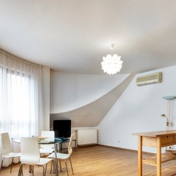 Budapest | District 6 | 2 bedrooms |  €1.800 (670.000 HUF) | #367082