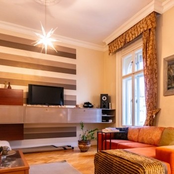 Budapest | District 5 | 2 bedrooms |  €2.500 (980.000 HUF) | #442256