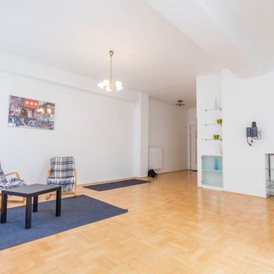 Budapest | District 6 | 2 bedrooms |  €1.750 (680.000 HUF) | #49731