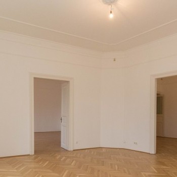 Budapest | District 2 | 4 bedrooms |  €2.300 (870.000 HUF) | #553173