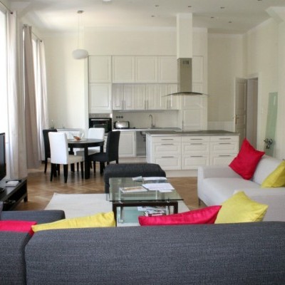 Budapest | District 6 | 3 bedrooms |  €2.000 (740.000 HUF) | #56730