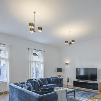 Budapest | District 5 | 4 bedrooms |  €4.500 (1.760.000 HUF) | #571807