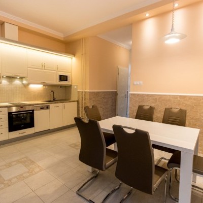 Budapest | District 7 | 3 bedrooms |  €1.450 (550.000 HUF) | #58866
