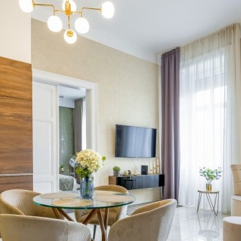 Budapest | District 5 | 2 bedrooms |  €1.800 (670.000 HUF) | #604214