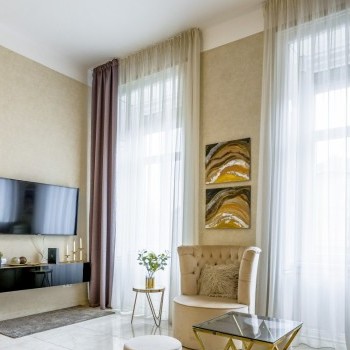 Budapest | District 5 | 2 bedrooms |  €1.800 (670.000 HUF) | #604214