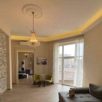 Budapest | District 6 | 2 bedrooms |  €1.400 (520.000 HUF) | #676267