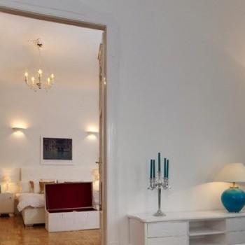 Budapest | District 6 | 3 bedrooms |  €1.300 (490.000 HUF) | #688426