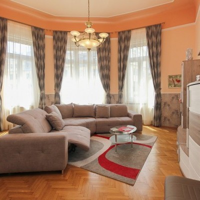 Budapest | District 7 | 2 bedrooms |  1 300 EUR | #69079