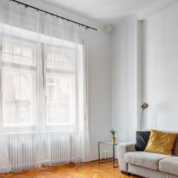 Budapest | District 6 | 3 bedrooms |  €2.000 (780.000 HUF) | #74585