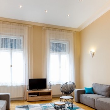 Budapest | District 7 | 2 bedrooms |  €1.200 (450.000 HUF) | #747201