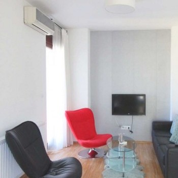 Budapest | District 6 | 2 bedrooms |  €1.500 (570.000 HUF) | #793557