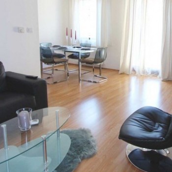 Budapest | District 6 | 2 bedrooms |  €850 (350.000 HUF) | #793557