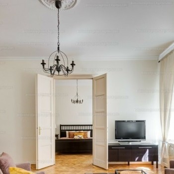 Budapest | District 5 | 3 bedrooms |  €1.700 (640.000 HUF) | #829668