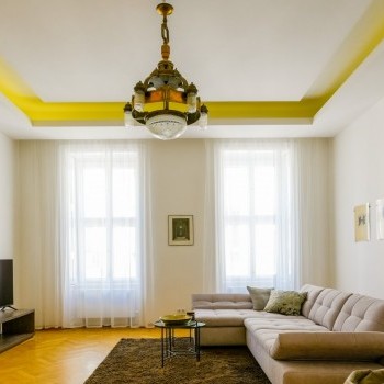 Budapest | District 5 | 2 bedrooms |  €2.200 (820.000 HUF) | #83636