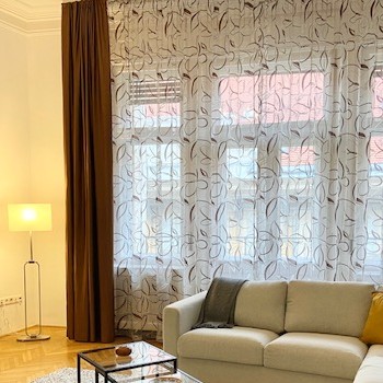 Budapest | District 5 | 2 bedrooms |  €1.500 (590.000 HUF) | #896746