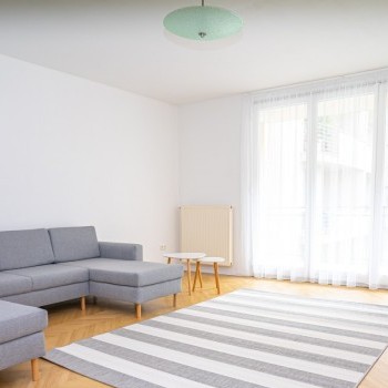 Budapest | District 1 | 2 bedrooms |  €1.400 (580.000 HUF) | #986072