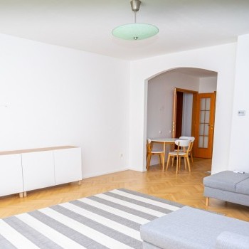 Budapest | District 1 | 2 bedrooms |  €1.400 (580.000 HUF) | #986072